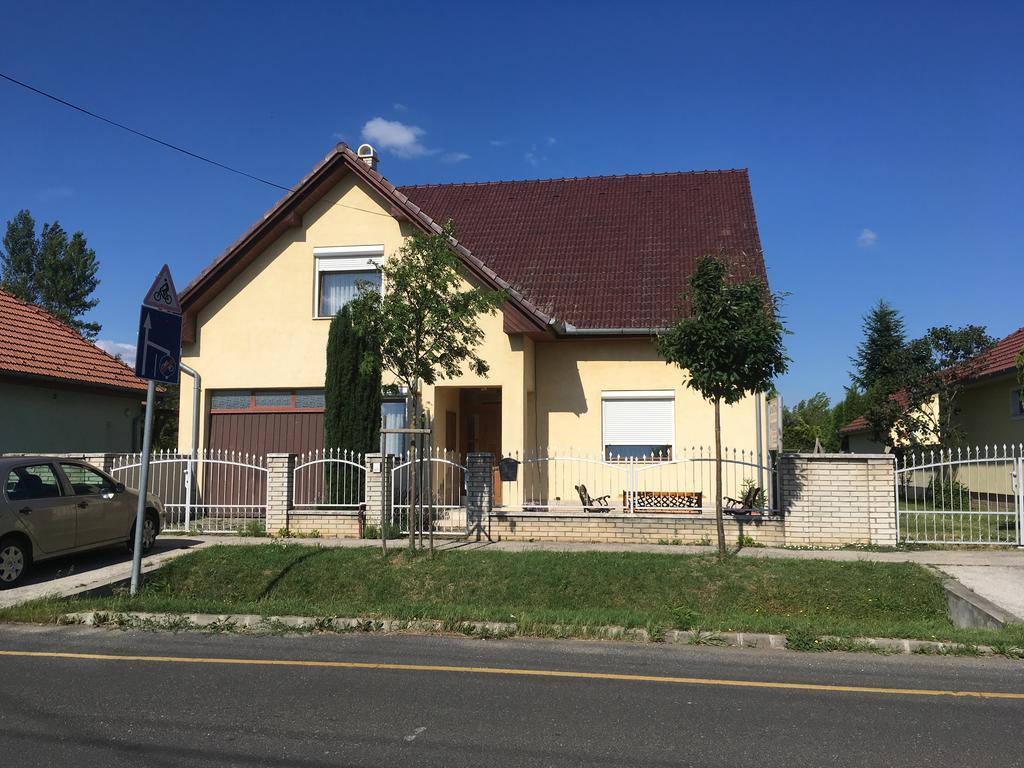 Bözsi Apartman Sárvár Dış mekan fotoğraf